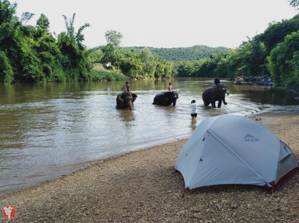 แคมป์ปิ้งริมน้ำ นอนกับช้างที่แคมป์กาญจนบุรี